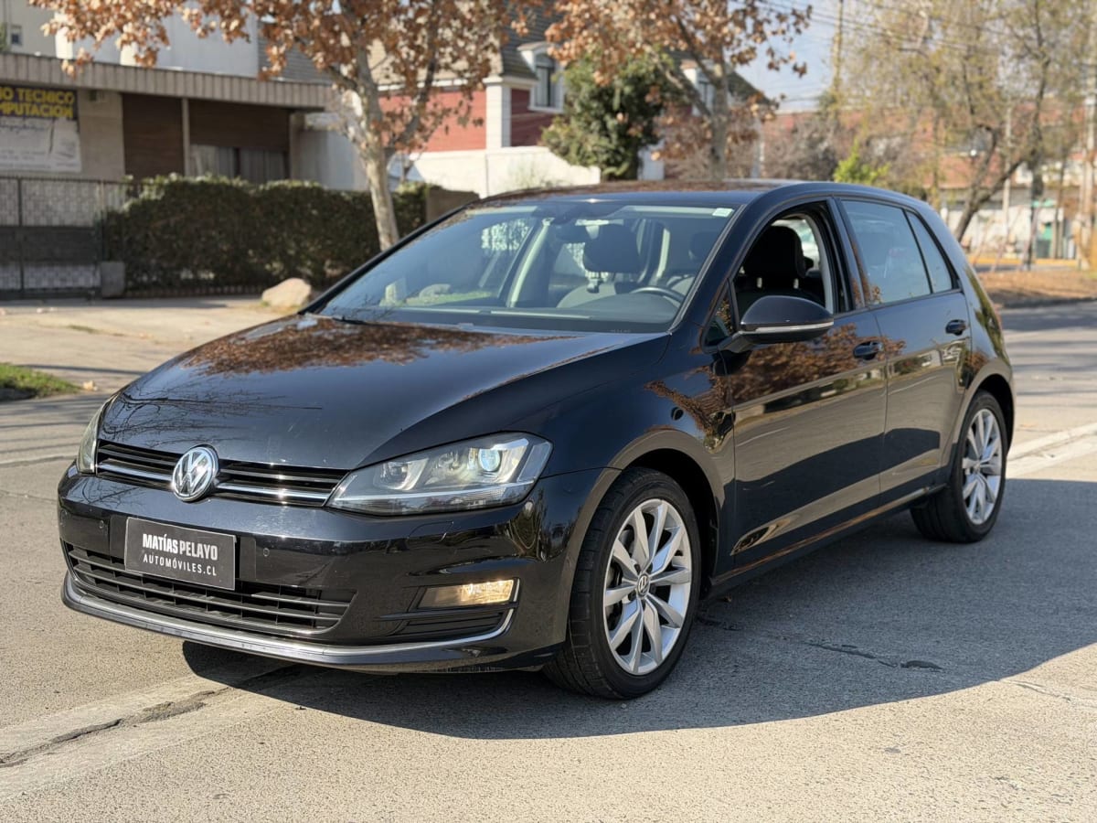 2018 Volkswagen Golf 2.0 Negro - Miniatura 3