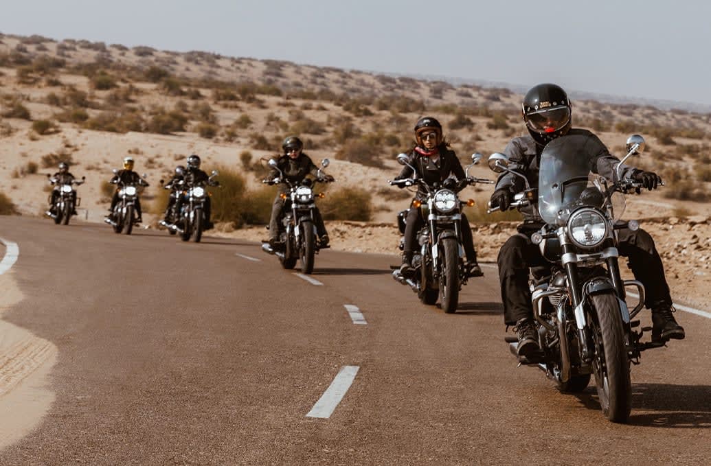 2026 Royal Enfield Super Meteor 650 - Miniatura 3
