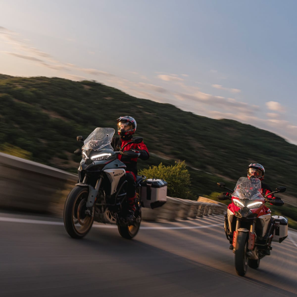 2026 Ducati Multistrada V4 Rally - Miniatura 7