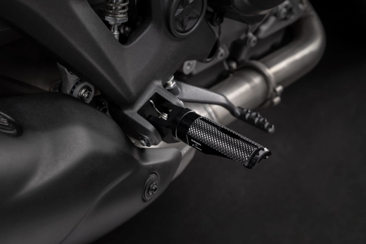 2026 Ducati Hypermotard V2 SP - Miniatura 8