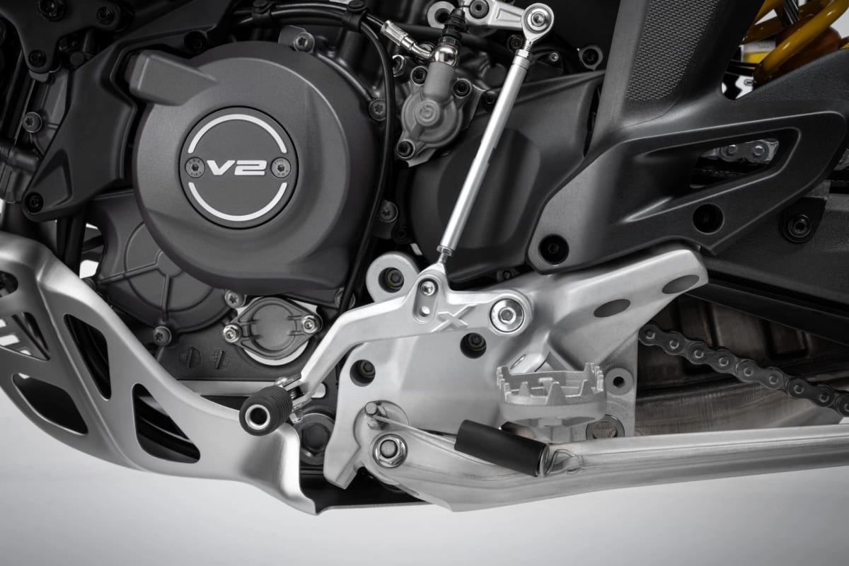 2026 Ducati DesertX V2 - Miniatura 2