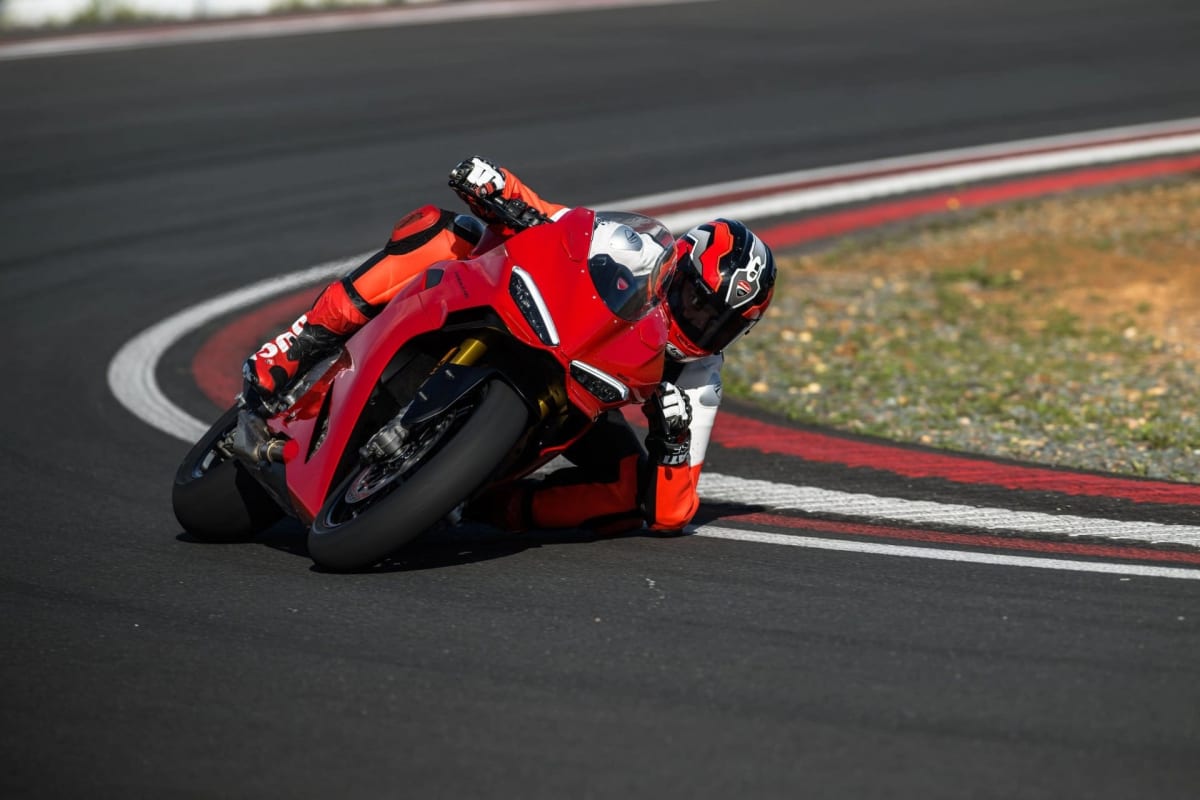 2026 Ducati Panigale V2 S - Miniatura 2