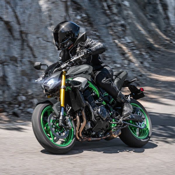 2026 Kawasaki Z 900 SE - Miniatura 3