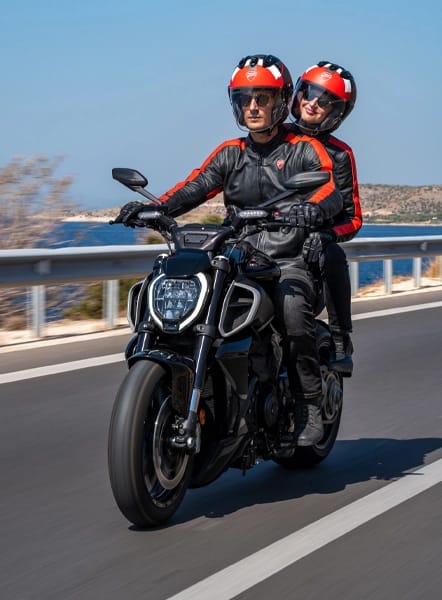 2026 Ducati Diavel V4 - Miniatura 8