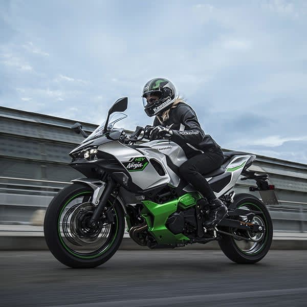 2026 Kawasaki NINJA 7 HYBRID 2024 - Miniatura 4