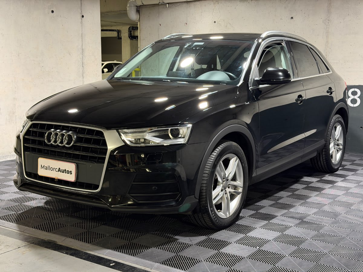 2019 Audi Q3 2.0 Negro - Miniatura 3