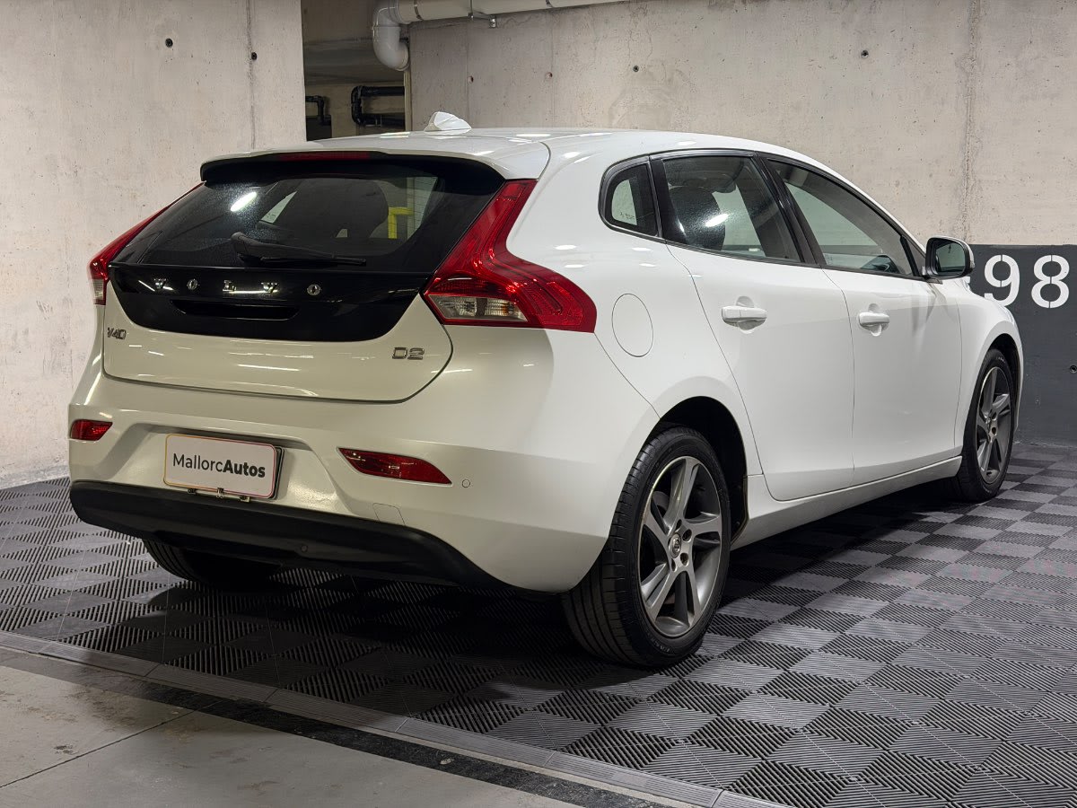 2018 Volvo V40 2.0 Blanco - Miniatura 6