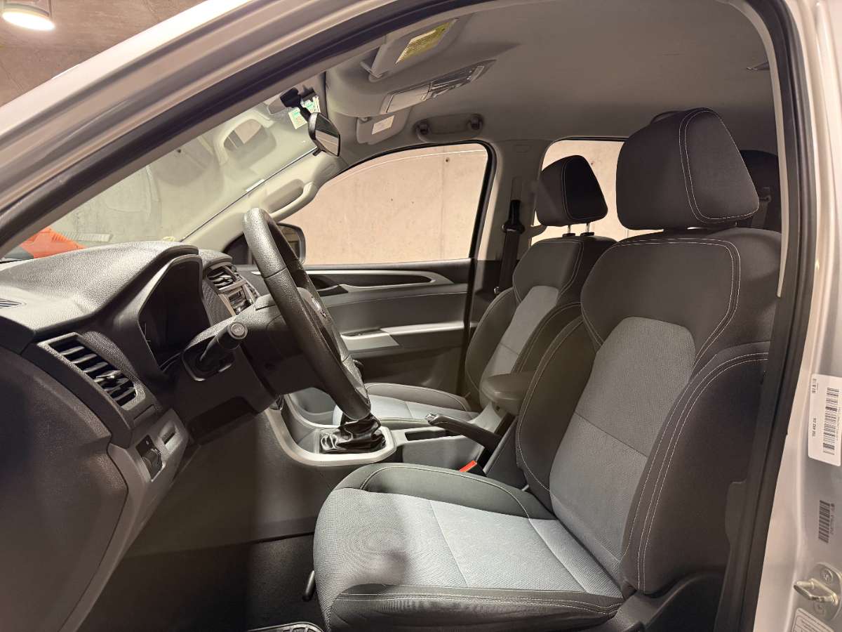 2023 Maxus T60 2.8 Gris - Miniatura 9