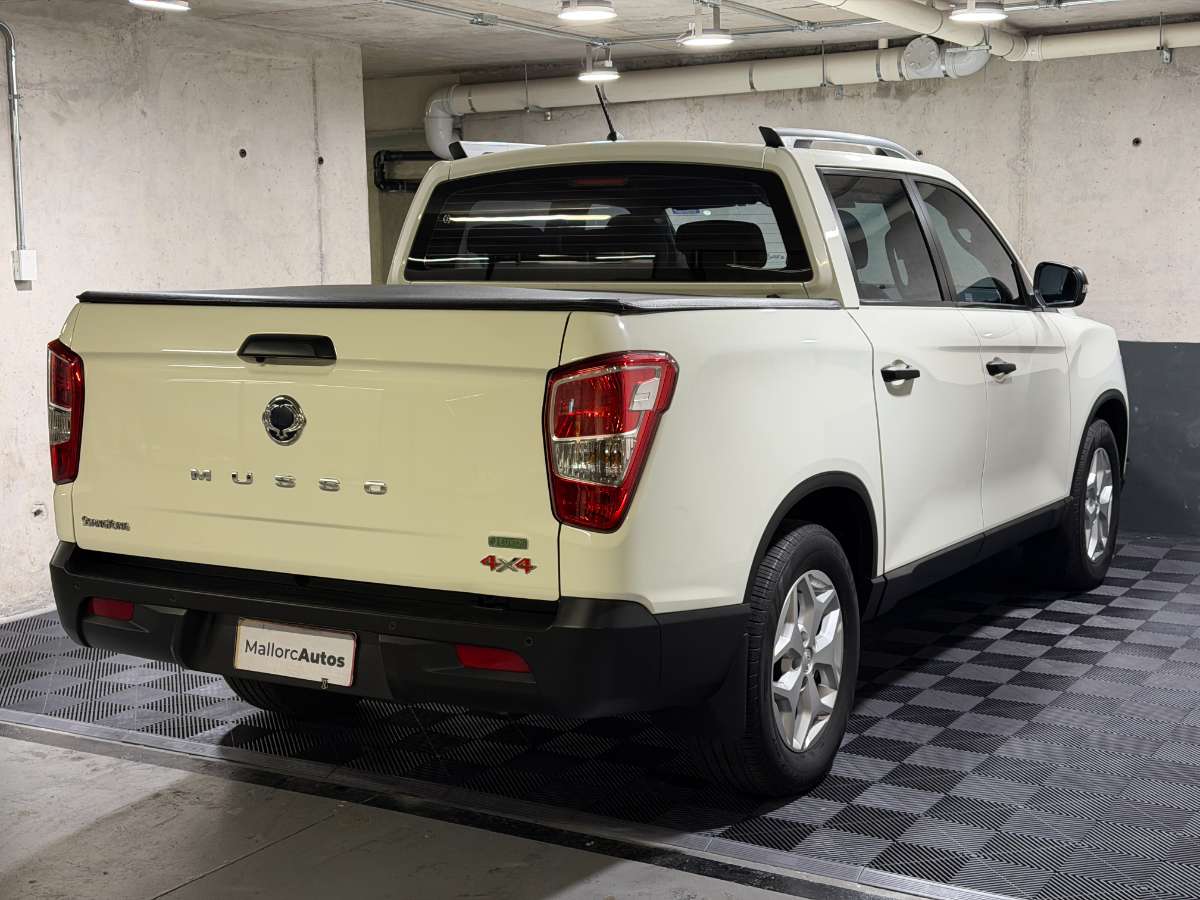 2022 SsangYong MUSSO 2.2 Blanco - Miniatura 6