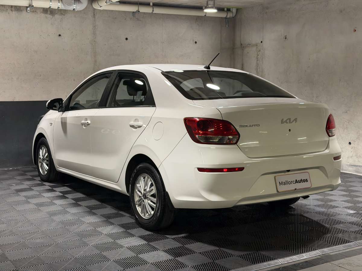2024 Kia SOLUTO Blanco - Miniatura 4