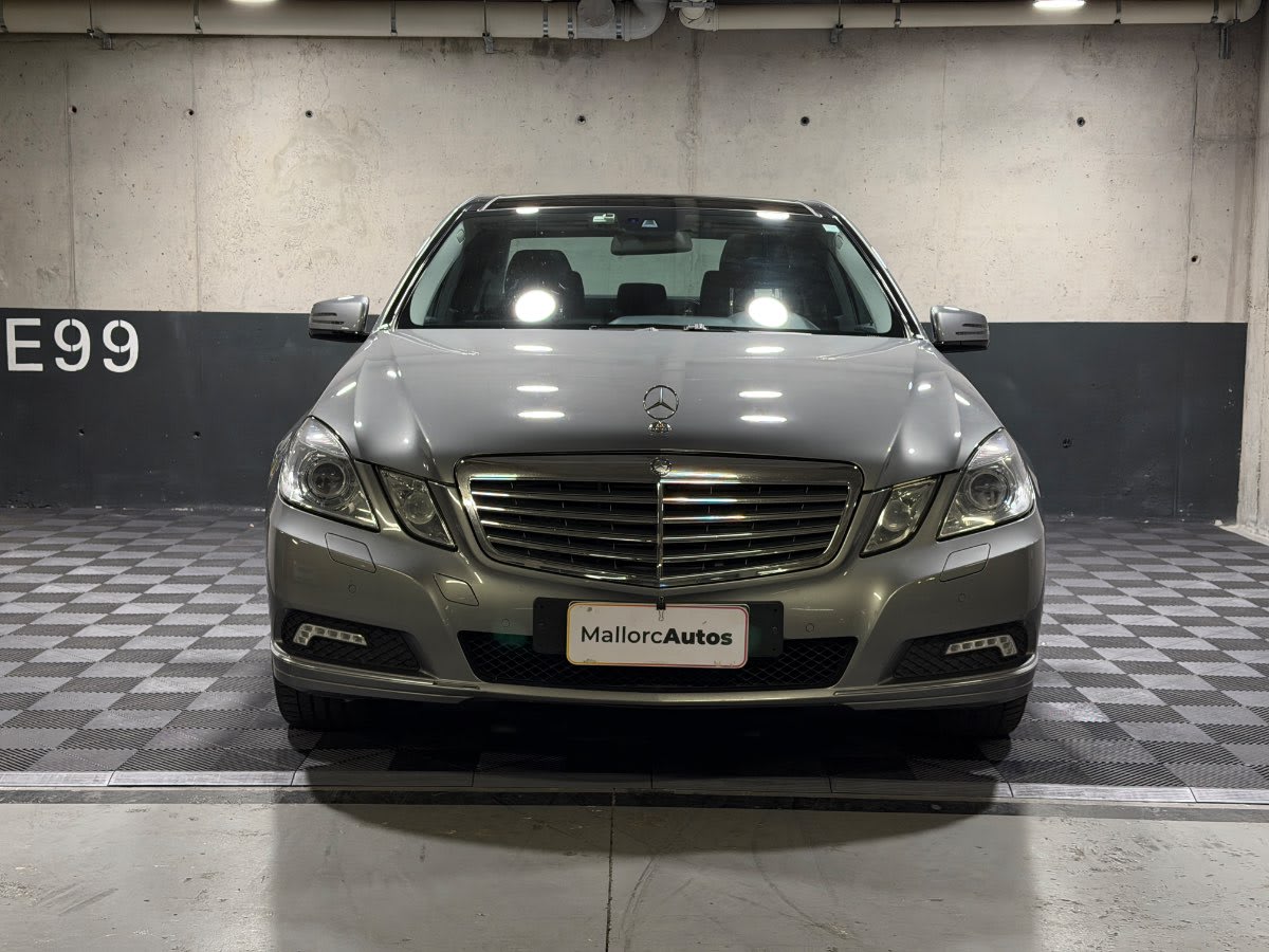 2011 Mercedes-Benz E500 AVANTGARD Gris - Miniatura 2