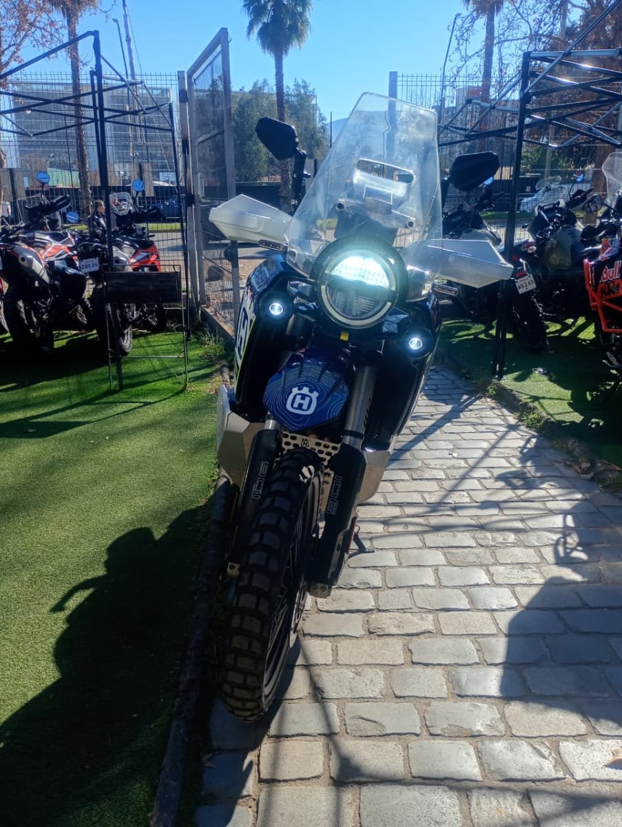 2024 Husqvarna Norden 901 901 - Miniatura 8
