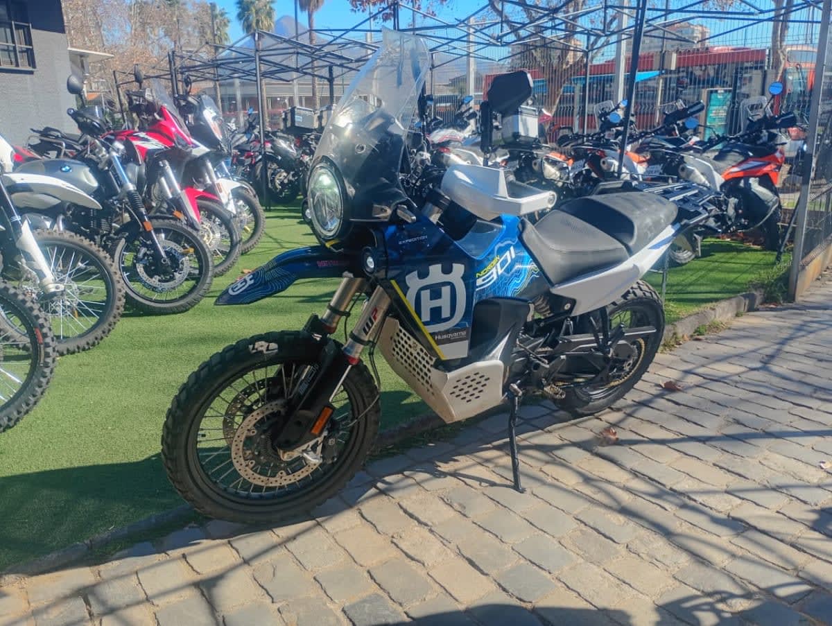2024 Husqvarna Norden 901 901 - Miniatura 9
