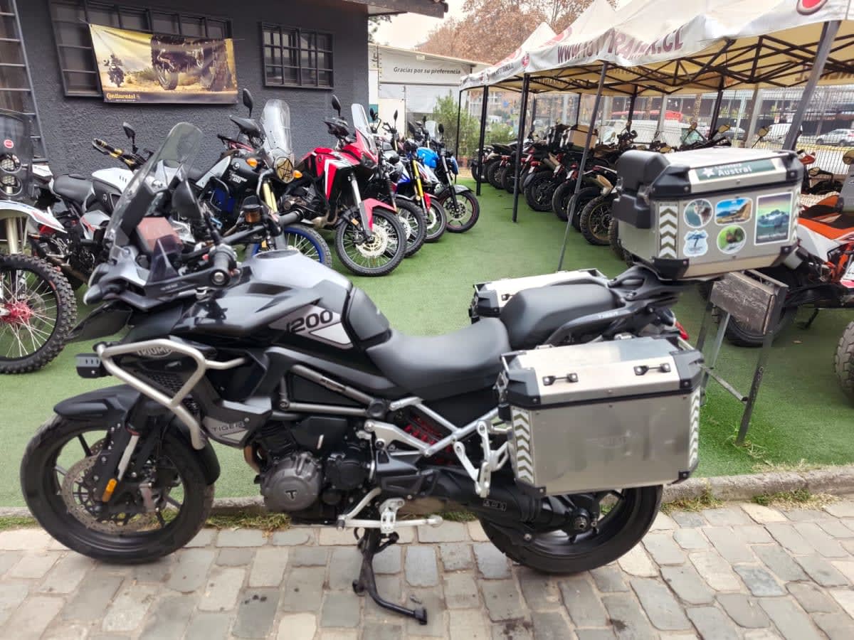 2025 Triumph Tiger 1200 1200 - Miniatura 4