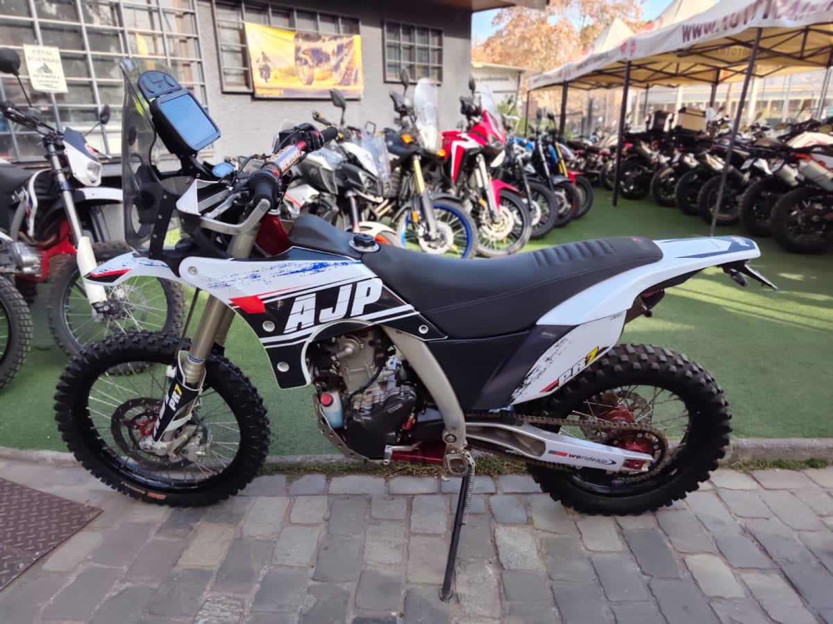 2025 AJP Pr7 - Miniatura 7