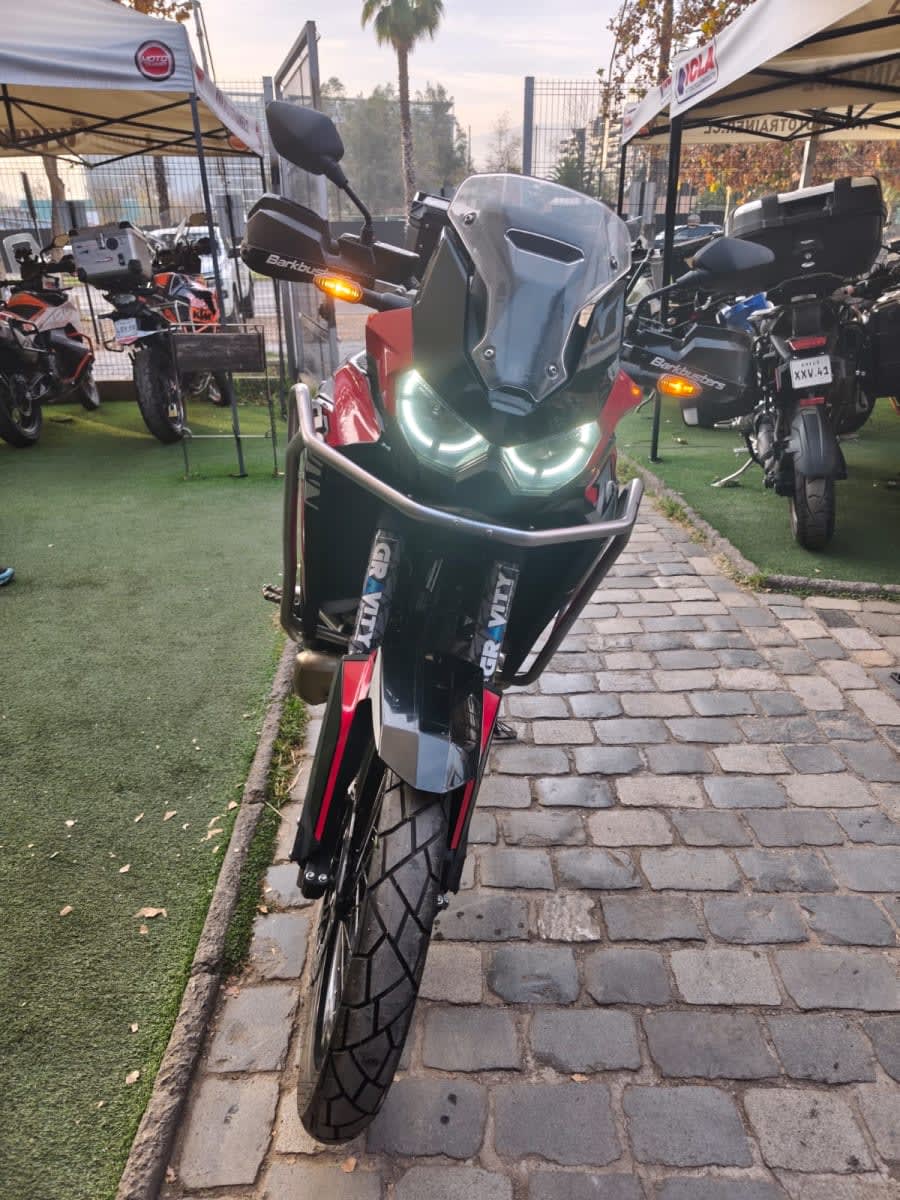 2022 Honda Africa Twin Twin - Miniatura 8