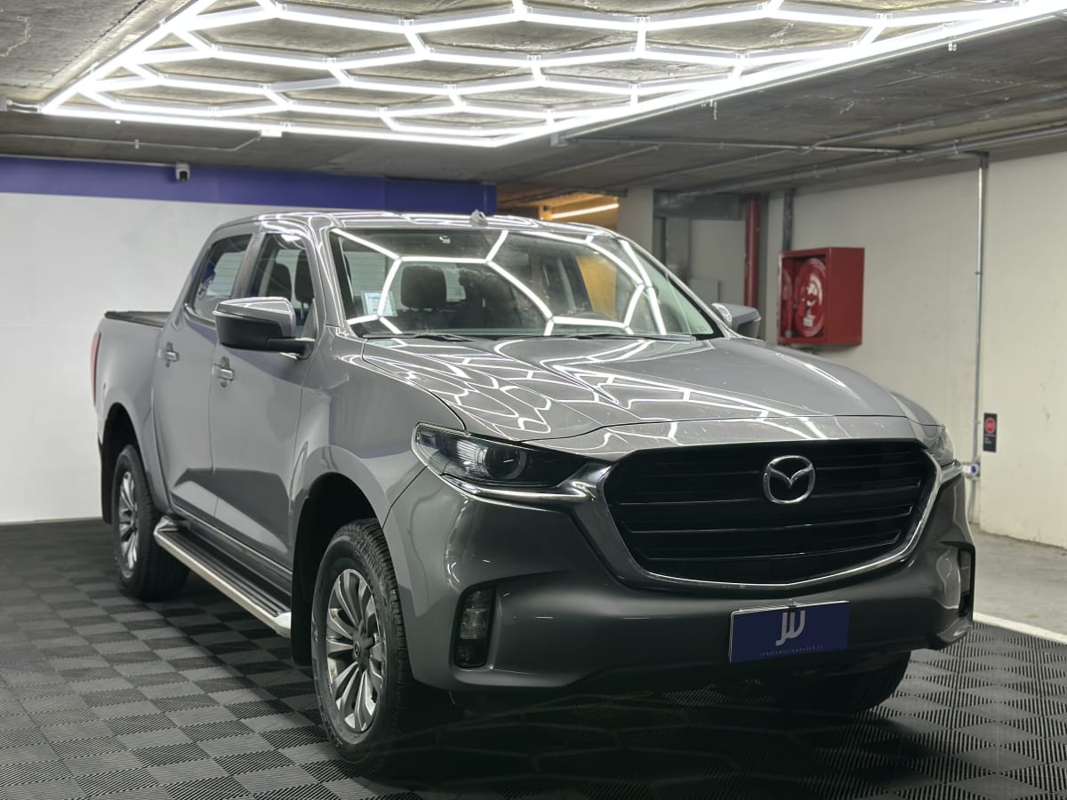 2025 Mazda BT-50 4X4 - Imagen 1