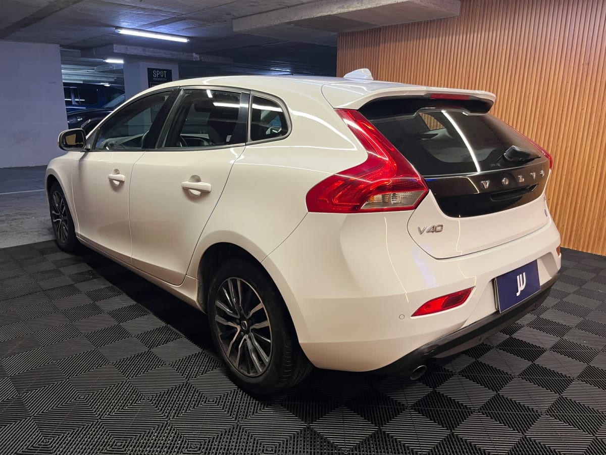 2019 Volvo V40 1.5 - Miniatura 6