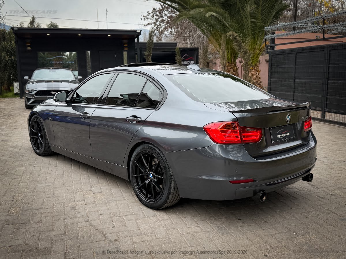 2014 BMW 335 Gris - Miniatura 7