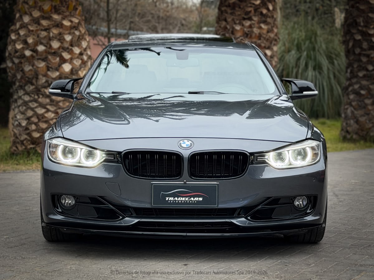 2014 BMW 335 Gris - Miniatura 10