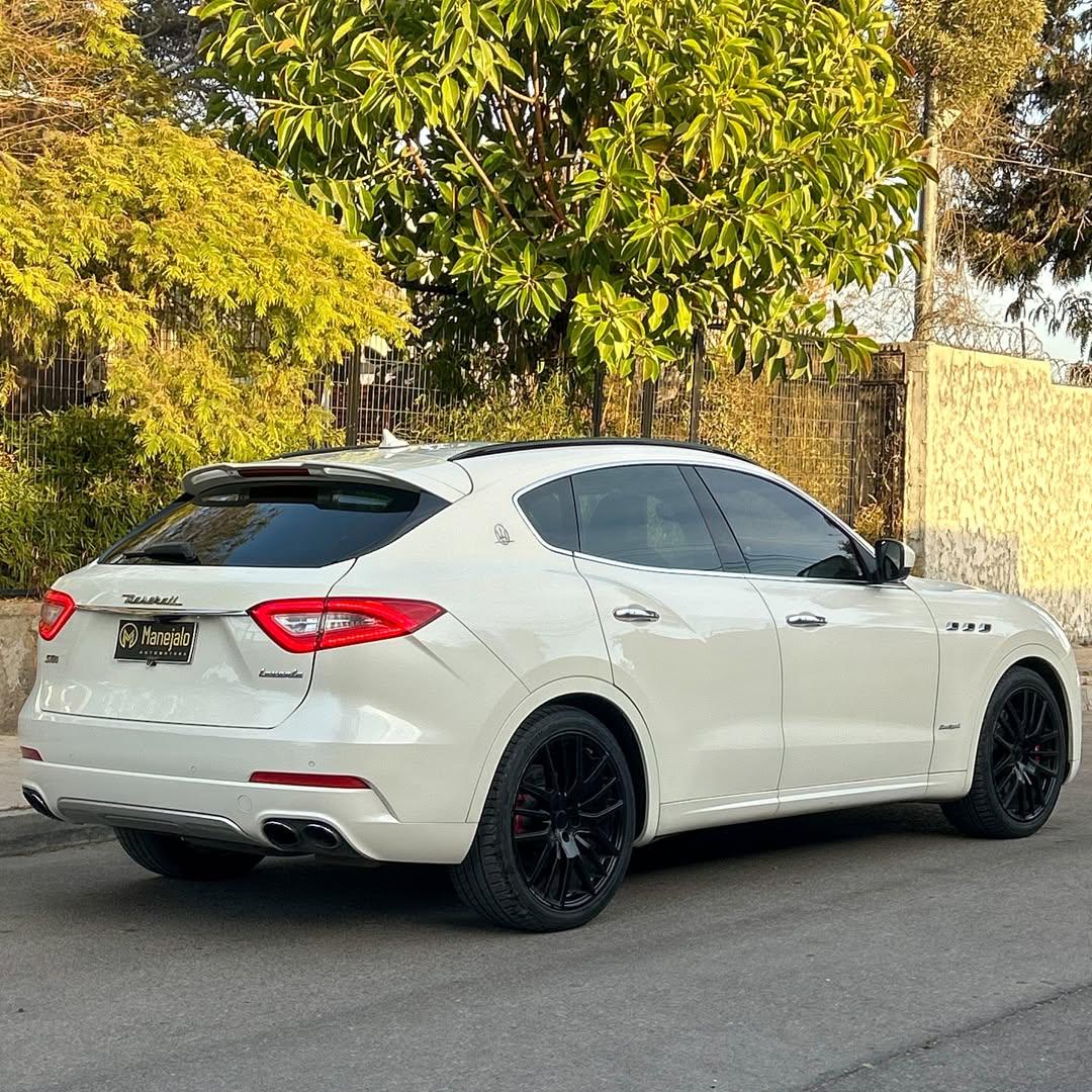 2018 Maserati LEVANTE GRAND SPORT SQ4 🇮🇹 Blanco - Miniatura 9