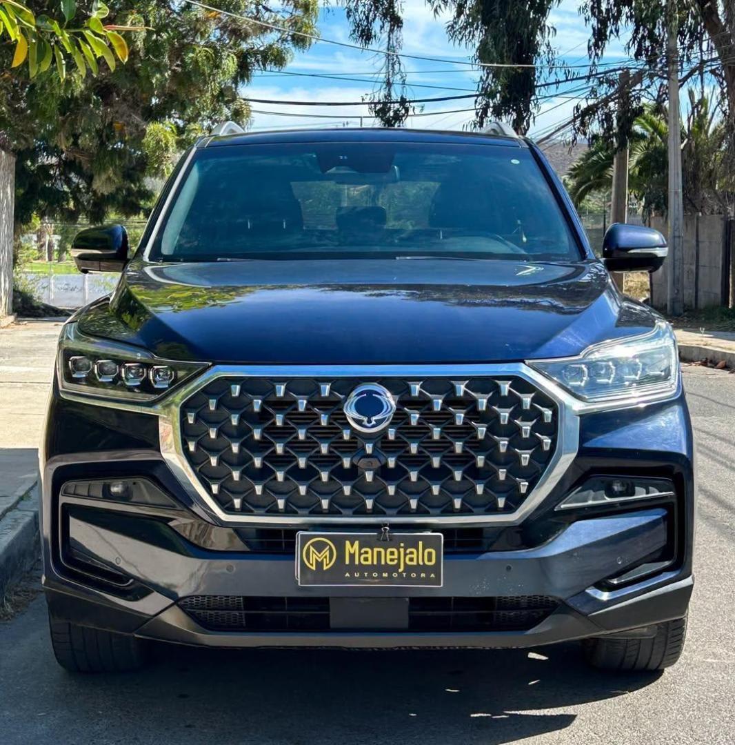 2022 SsangYong REXTON LIMITED PLUS 4WD Azul - Miniatura 2