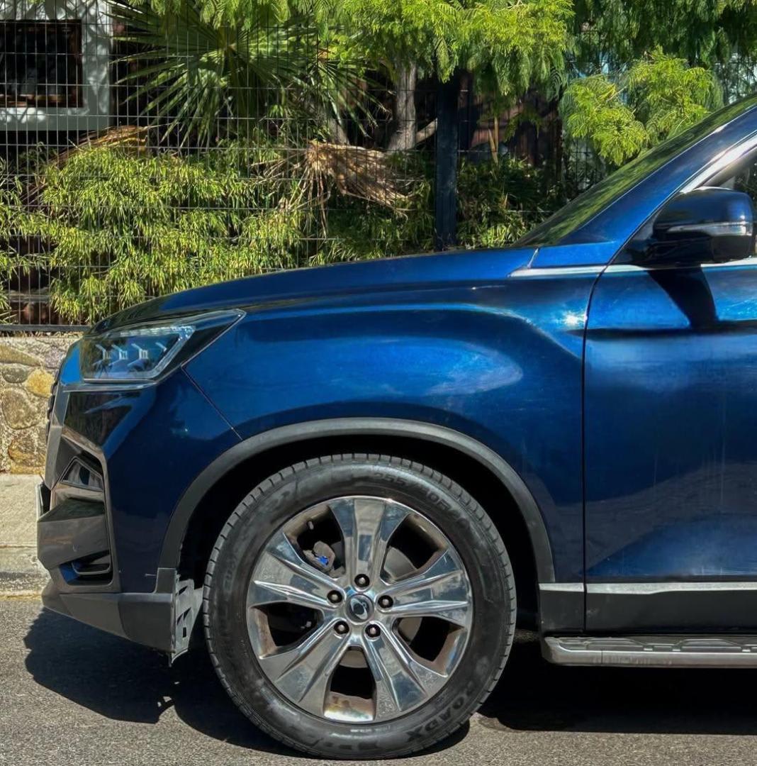 2022 SsangYong REXTON LIMITED PLUS 4WD Azul - Miniatura 4