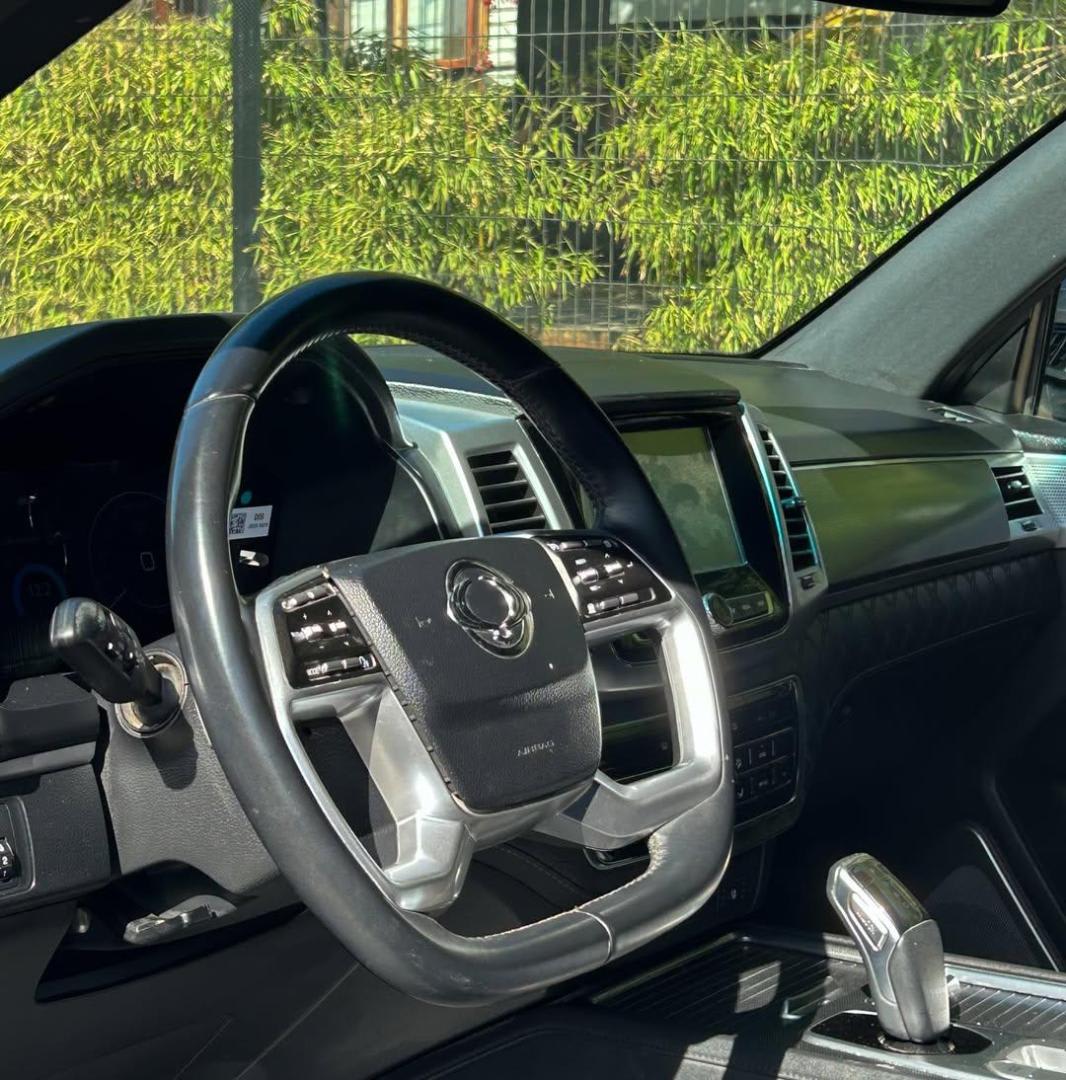 2022 SsangYong REXTON LIMITED PLUS 4WD Azul - Miniatura 6