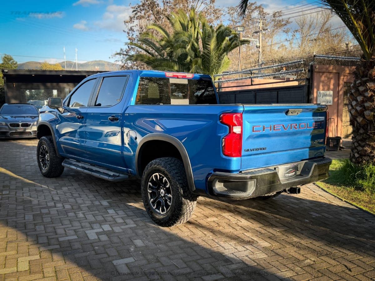 2023 Chevrolet SILVERADO Azul - Miniatura 6