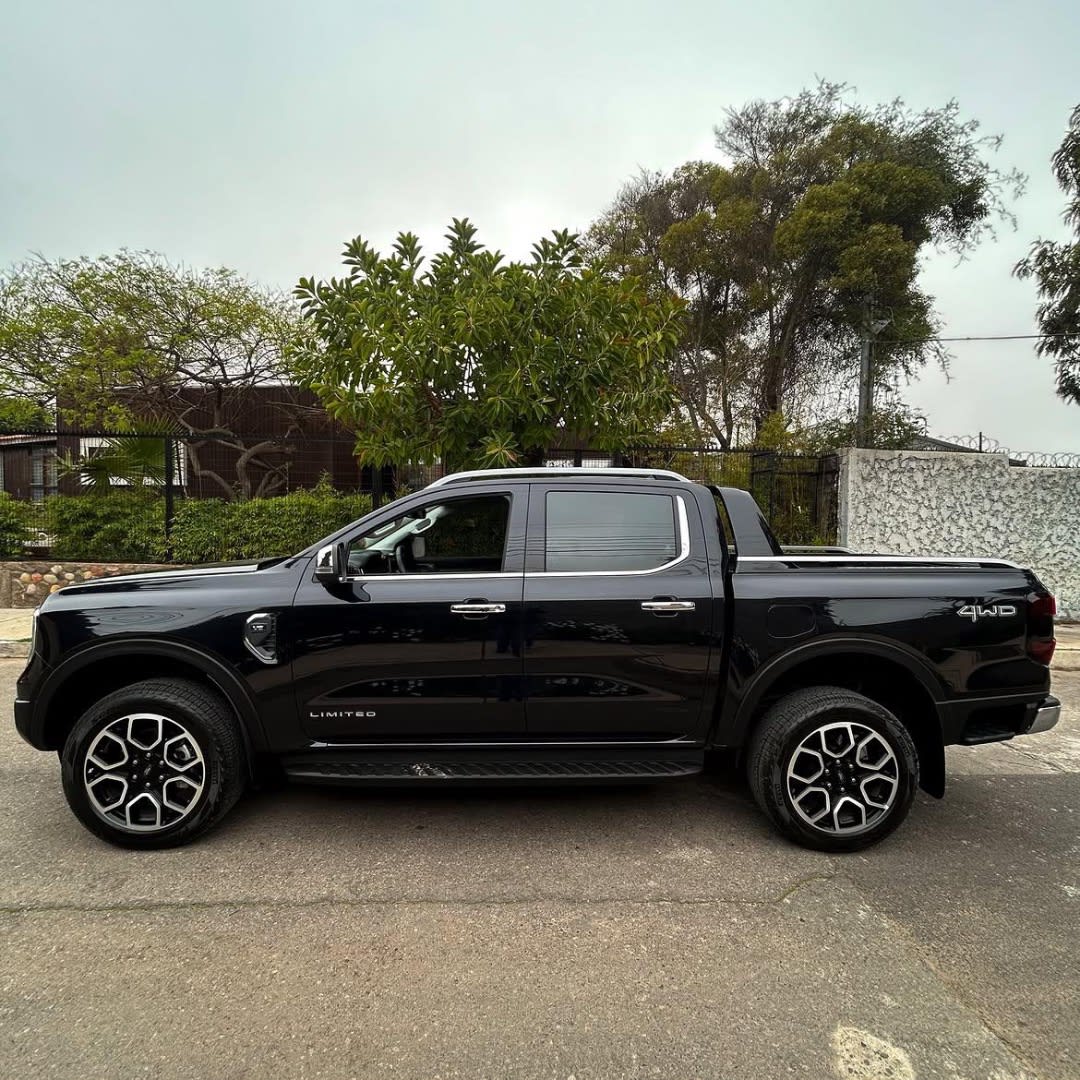 2026 Ford RANGER LIMITED V6 4X4🇺🇸 Negro - Miniatura 4