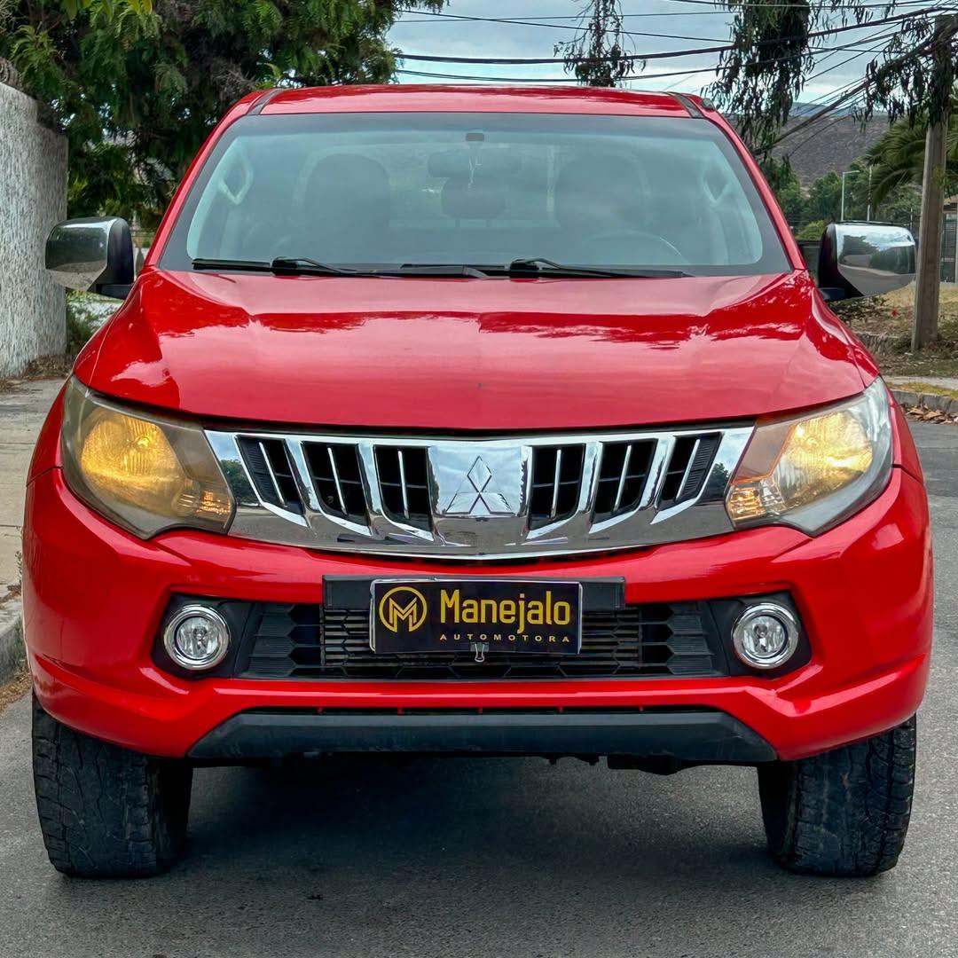 2016 Mitsubishi L200 WORK CR 2.4L Rojo - Miniatura 2