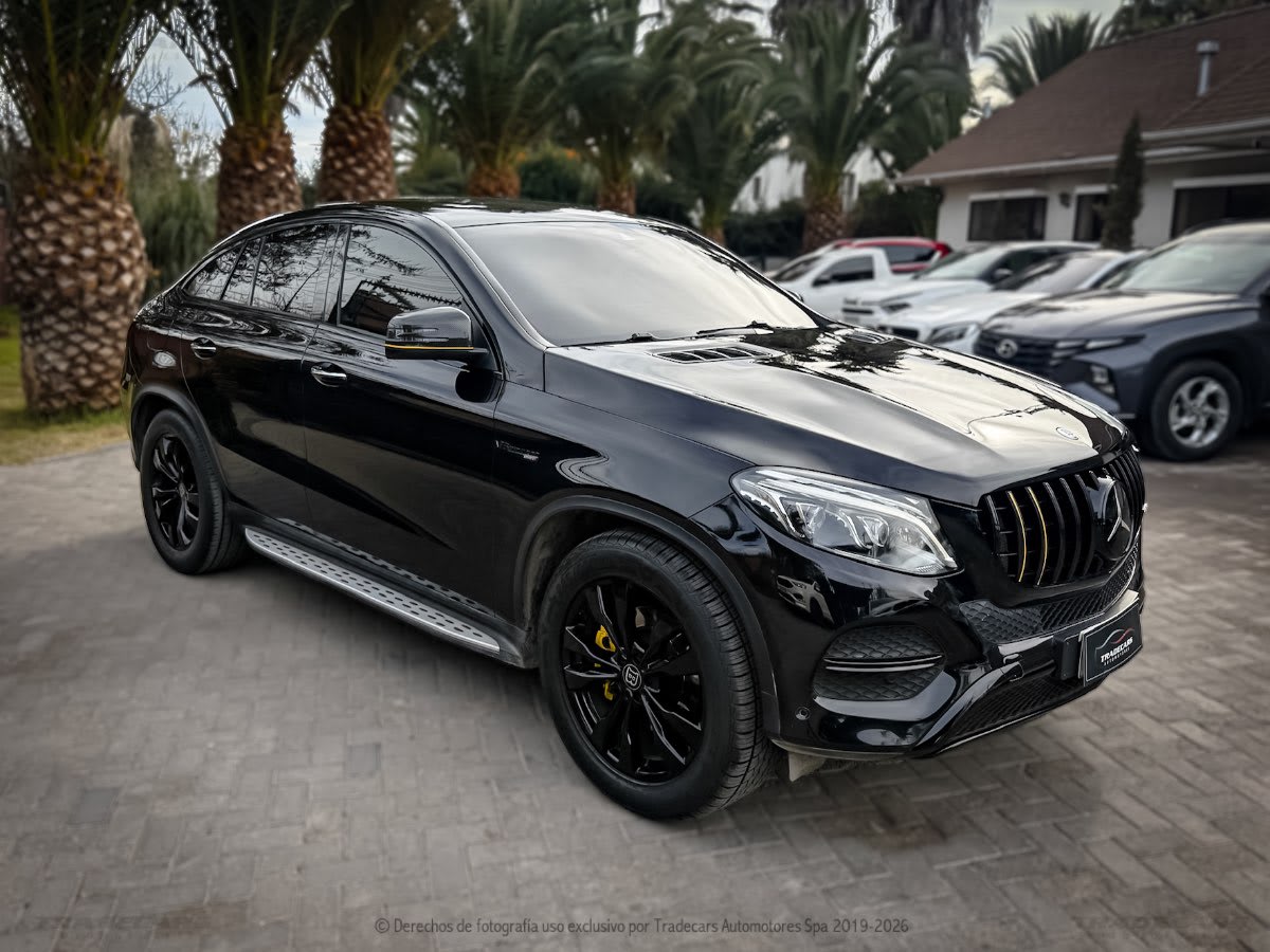 2017 Mercedes-Benz GLE 400 Negro - Miniatura 2