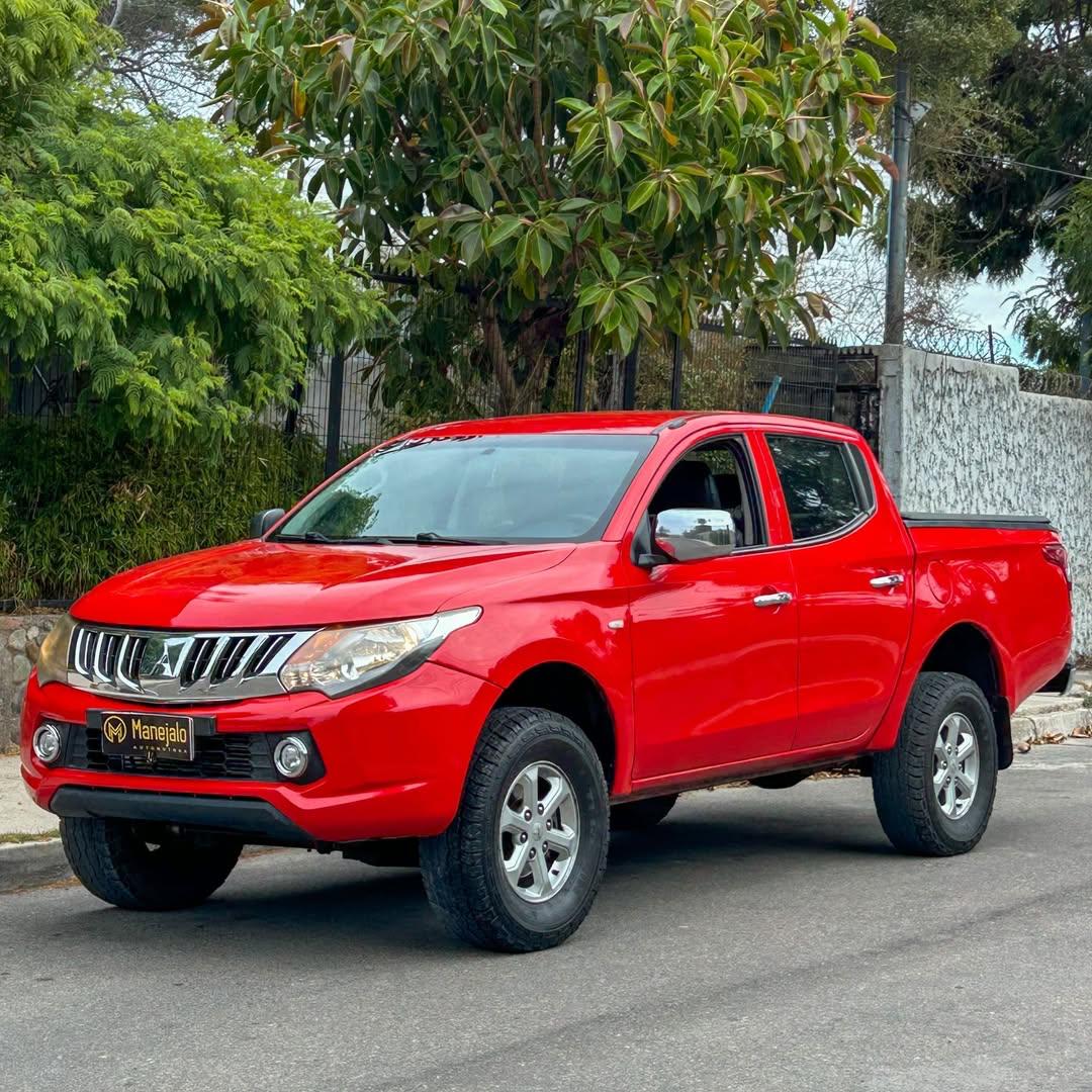 2016 Mitsubishi L200 WORK CR 2.4L Rojo - Miniatura 8