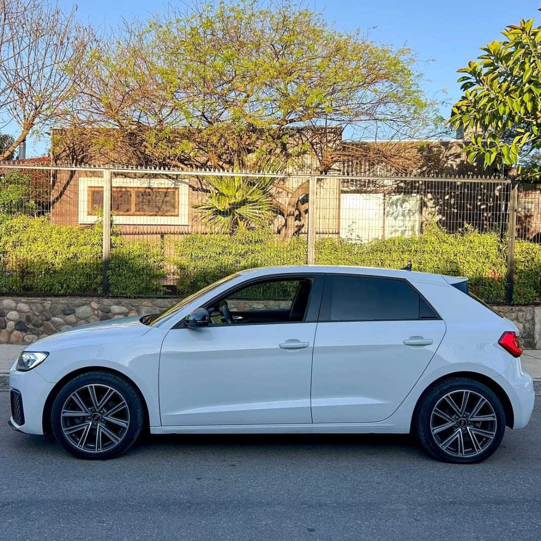2023 Audi A1 35 TFSI🇩🇪 Blanco - Miniatura 4