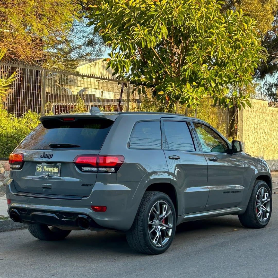 2021 Jeep GRAND CHEROKEE SRT🇺🇸 Gris - Miniatura 9