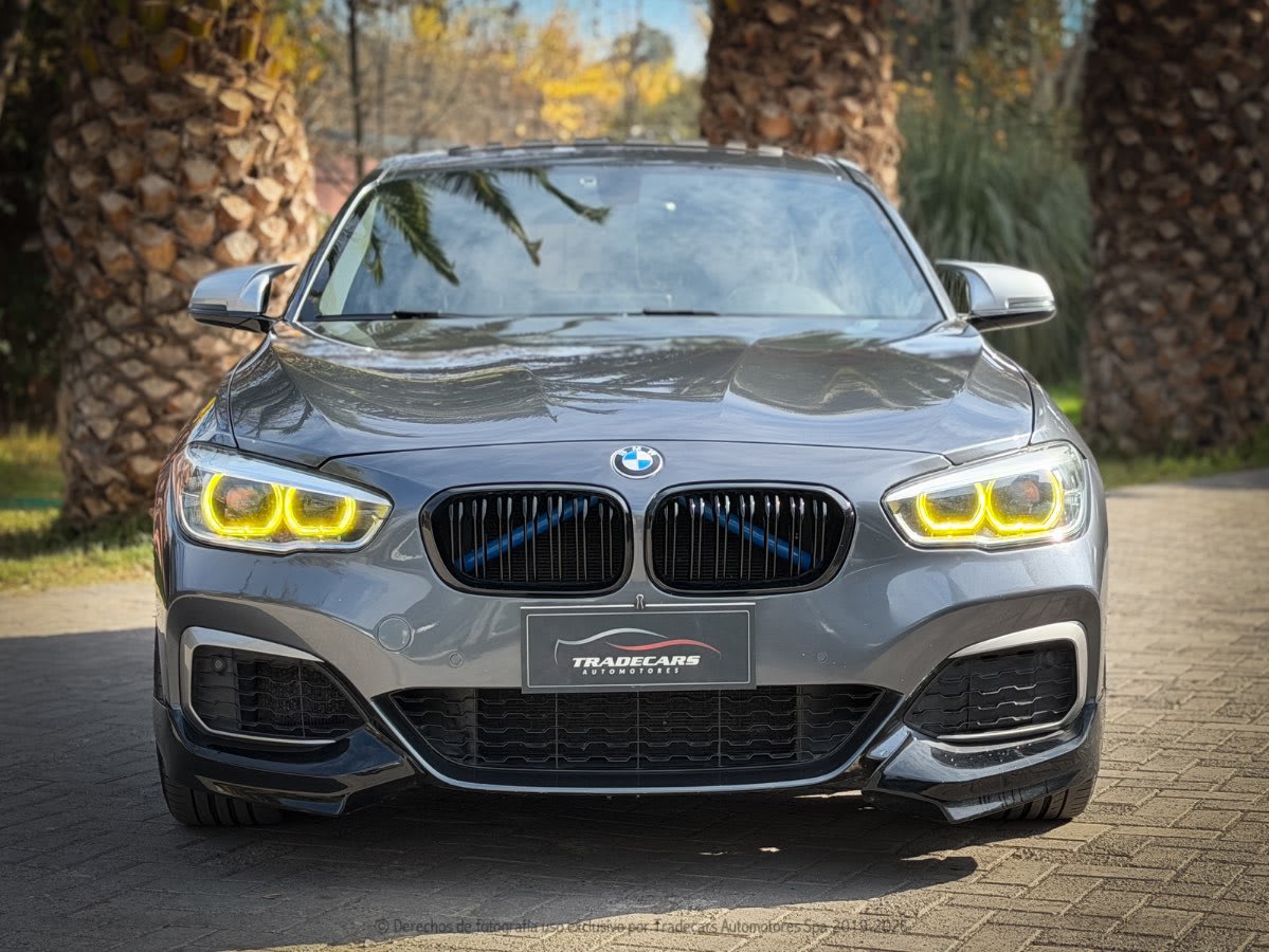 2019 BMW 140I Gris - Miniatura 9