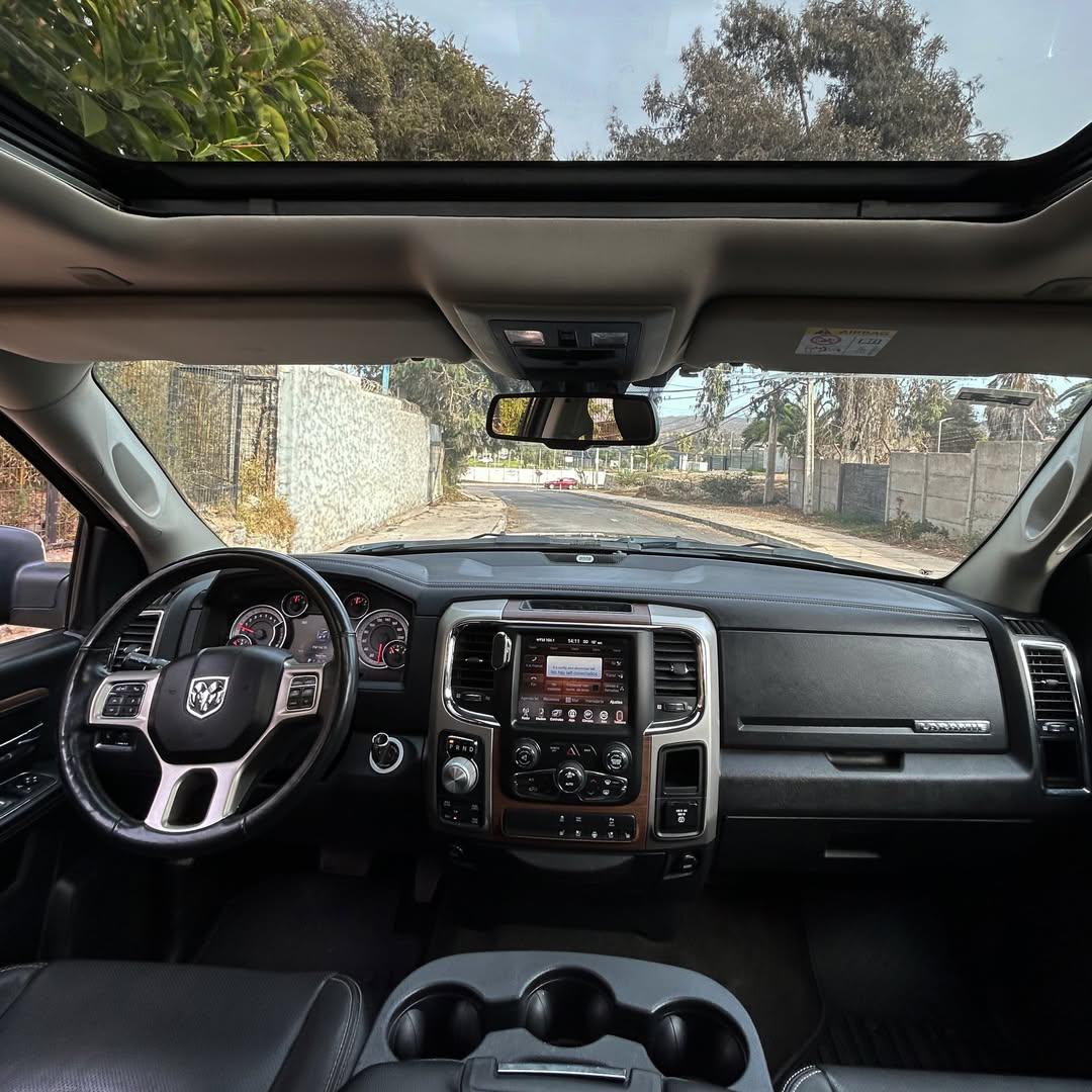 2018 Dodge RAM 1500 LARAMIE 5.7 HEMI V8 🇺🇸 Gris - Miniatura 7