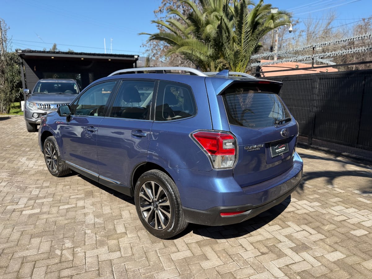 2016 Subaru Forester Azul - Miniatura 6