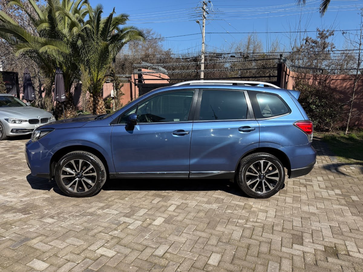 2016 Subaru Forester Azul - Miniatura 7