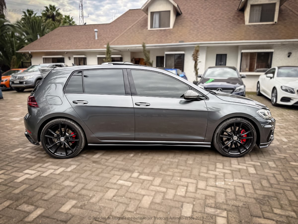 2018 Volkswagen GOLF 2.0 Gris - Miniatura 3