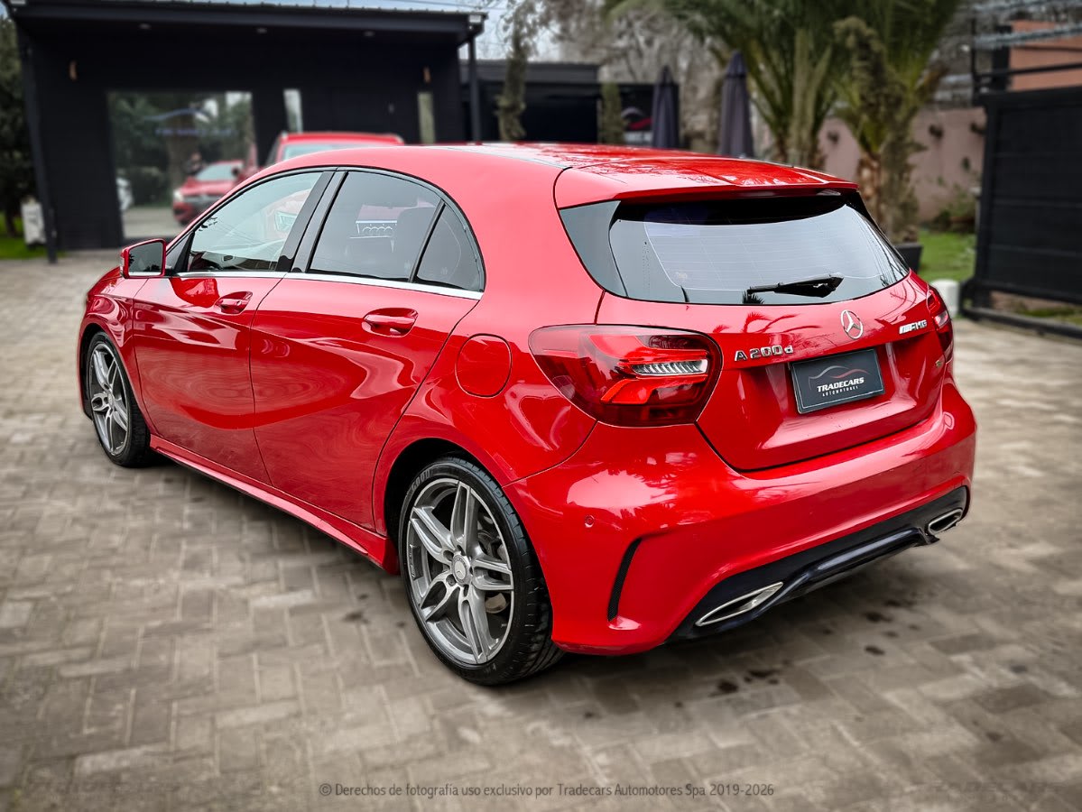 2017 Mercedes-Benz A200 D Rojo - Miniatura 6