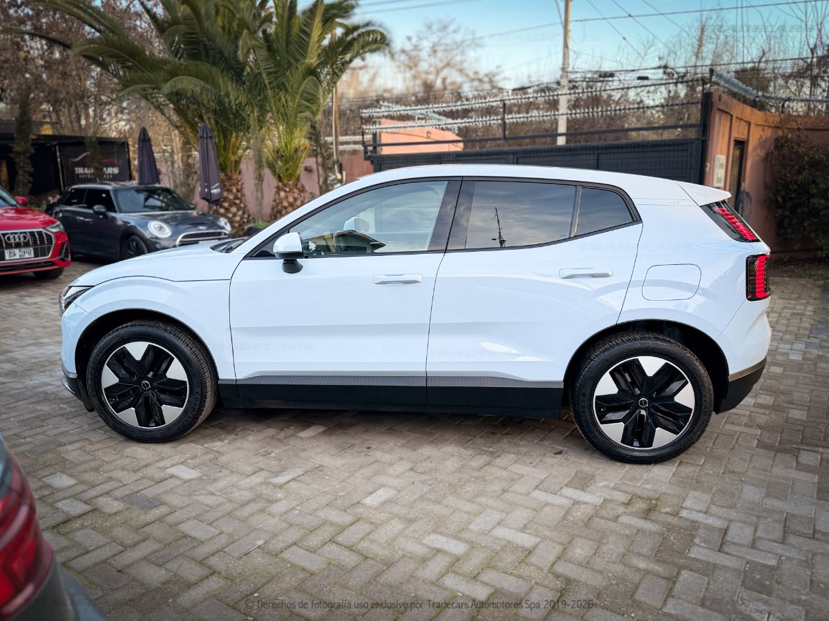 2024 Volvo Ex30 Core Azul - Miniatura 7