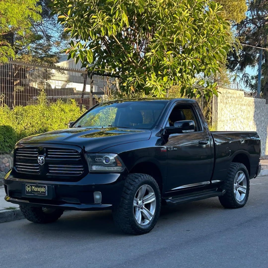 2014 Dodge RAM 1500 5.7 HEMI CABINA SIMPLE🇺🇸 Negro - Miniatura 8