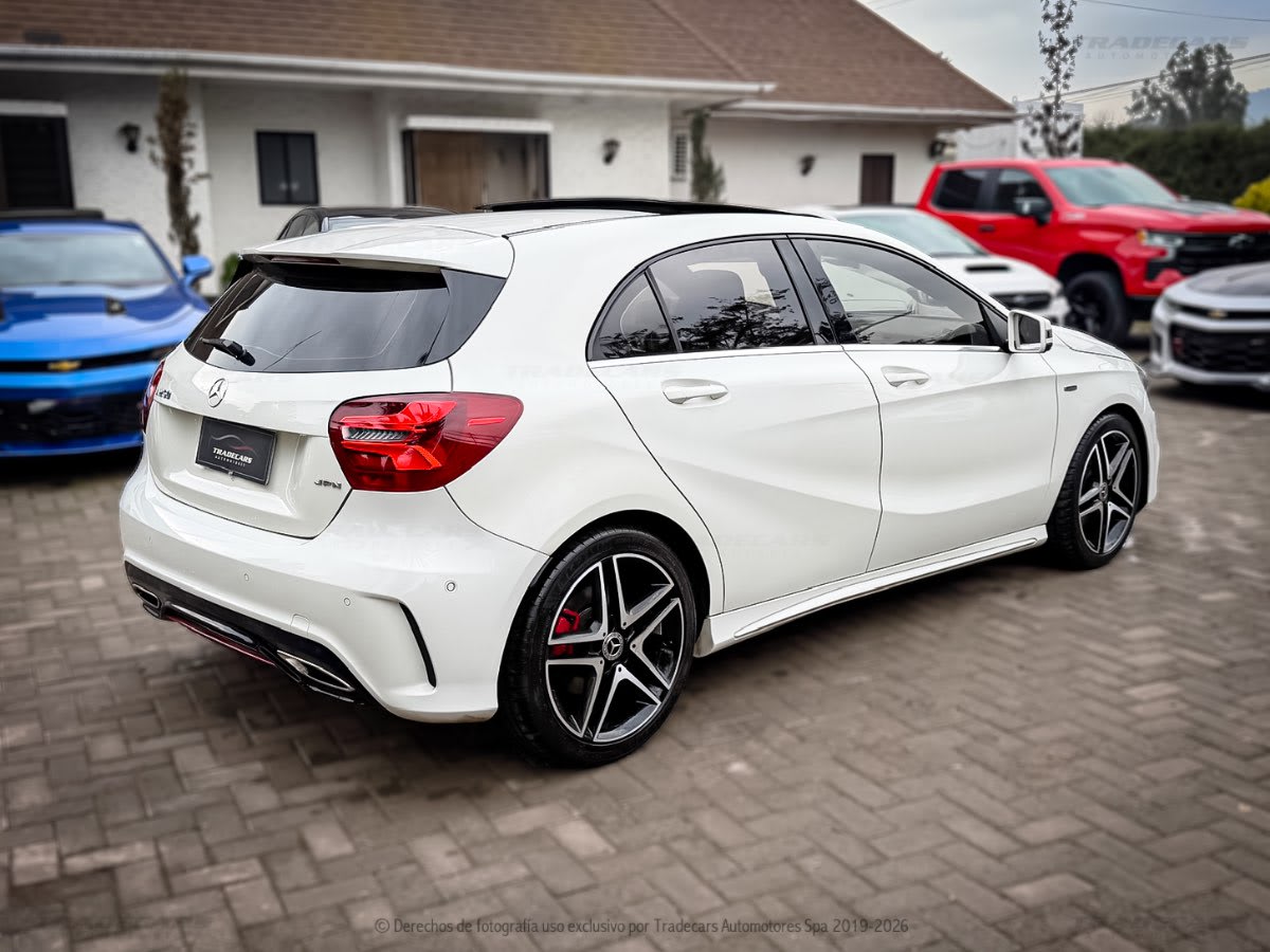 2018 Mercedes-Benz A250 Blanco - Miniatura 4