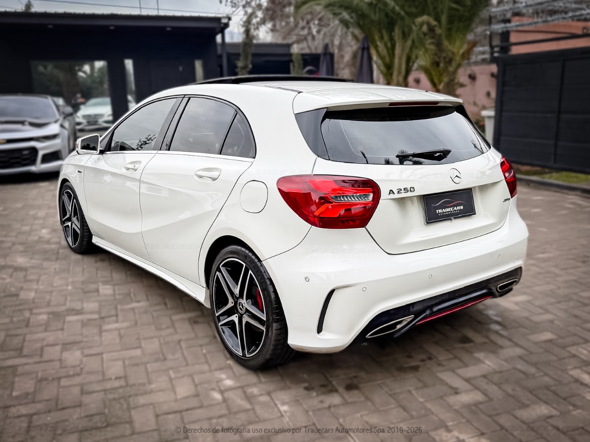 2018 Mercedes-Benz A250 Blanco - Miniatura 6