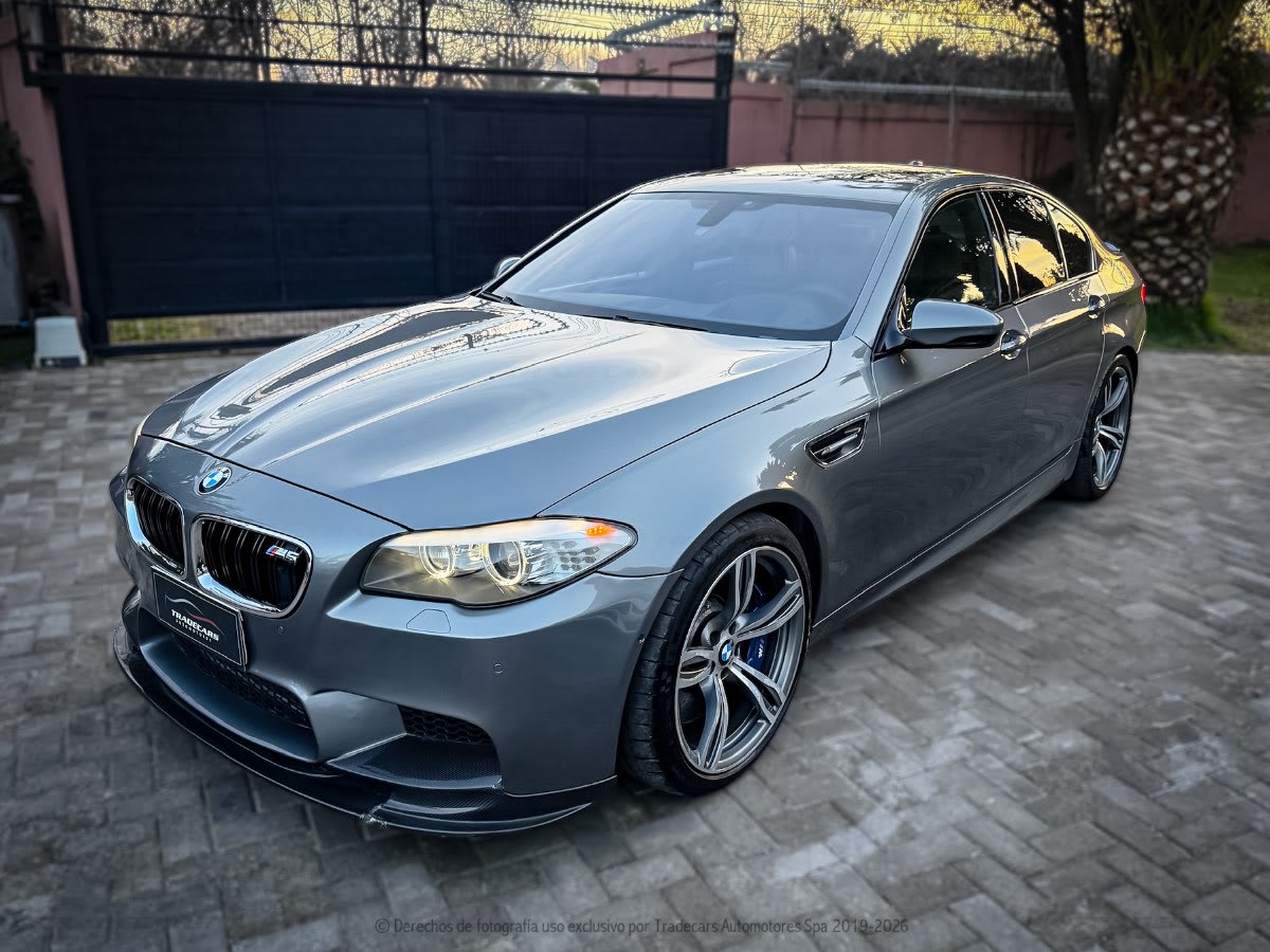 2014 BMW M5 Gris - Miniatura 8