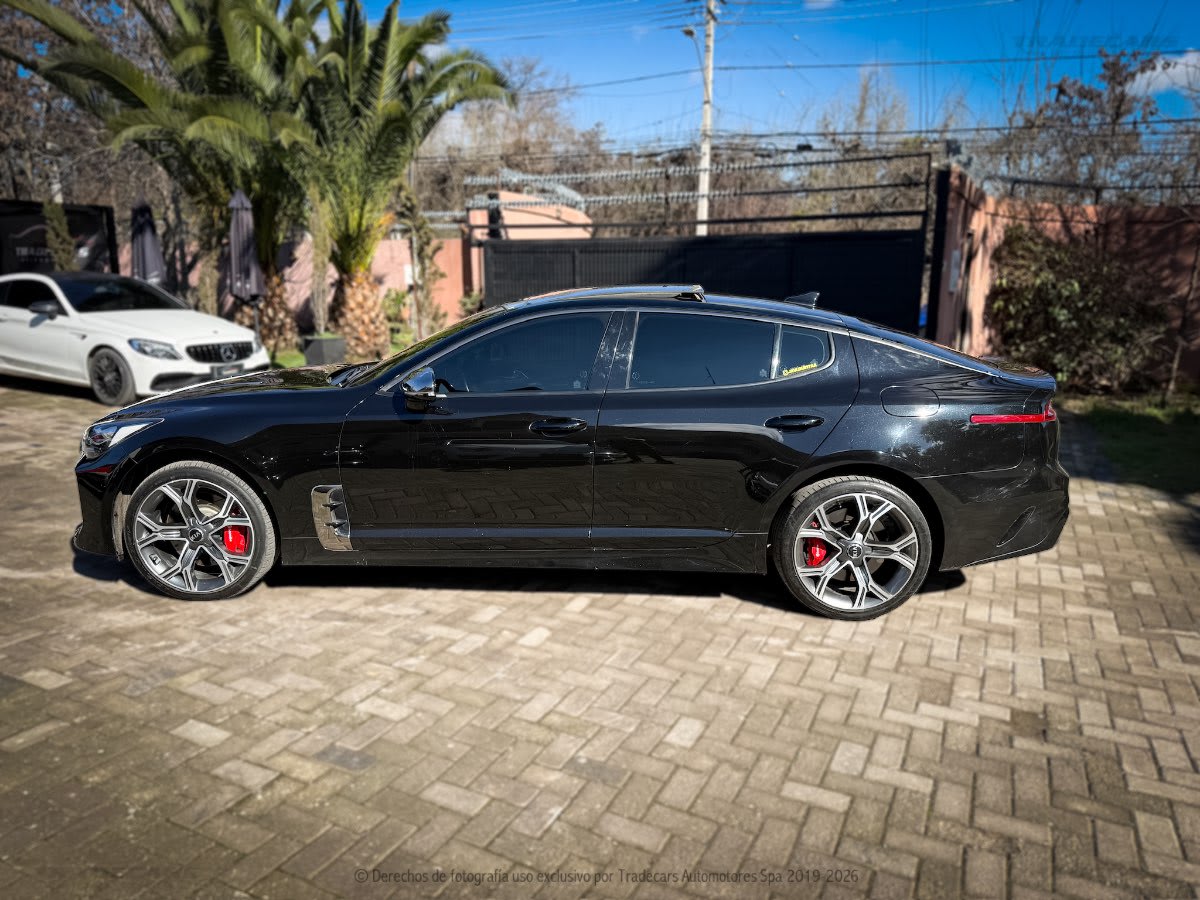2018 Kia STINGER GT2 Negro - Miniatura 7