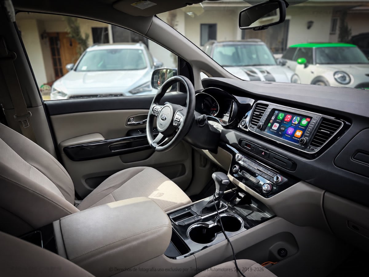 2020 Kia Grand Carnival GLS Azul - Miniatura 8