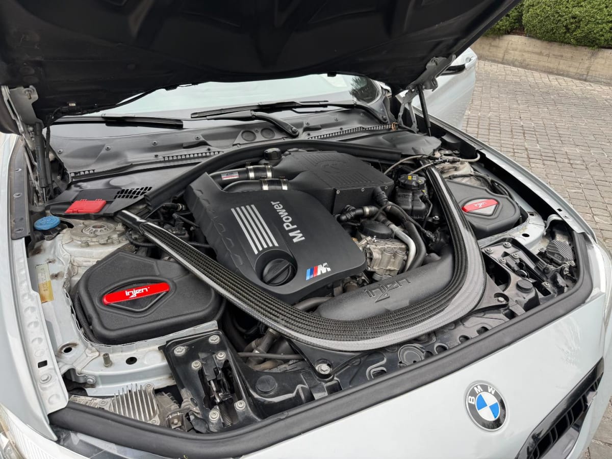 2021 BMW M2 Plata - Miniatura 10