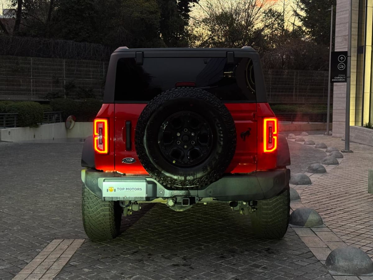 2025 Ford BRONCO Rojo - Miniatura 5